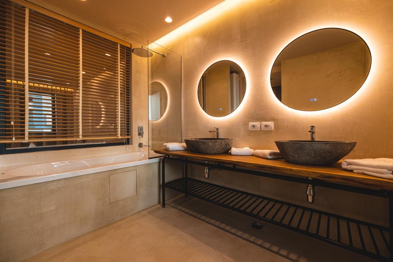 Azar Luxury * Vlora