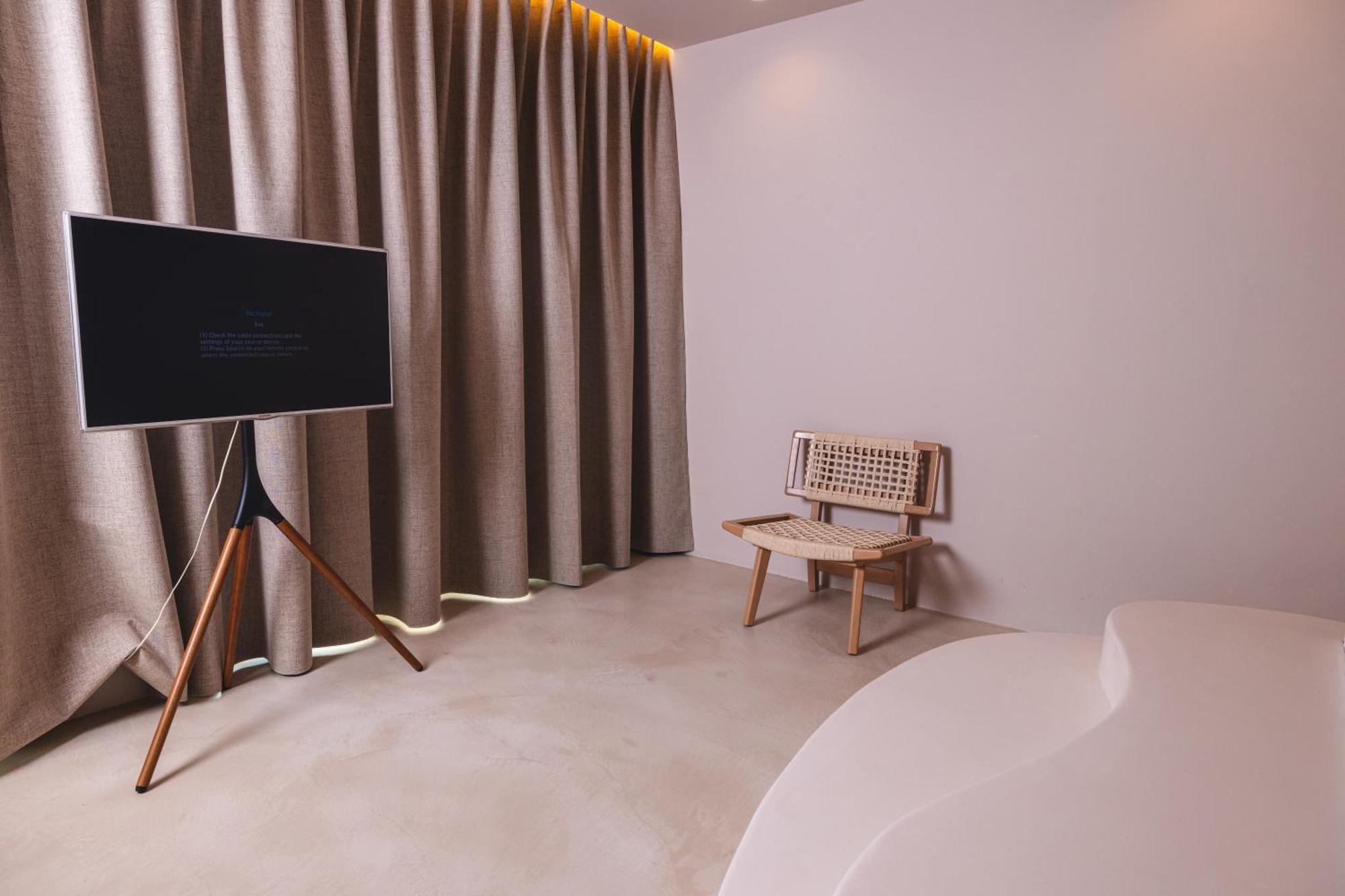 Azar Luxury